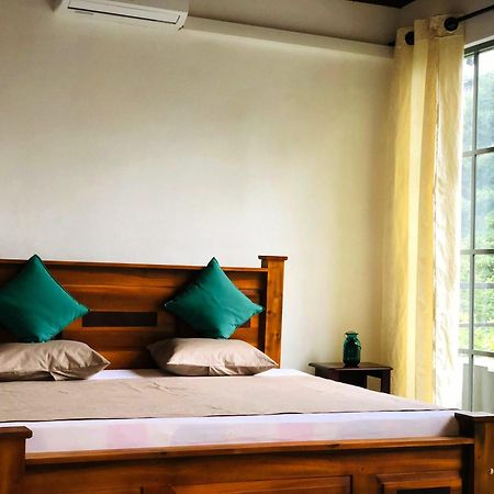 Barefoot Inn Kandy Esterno foto