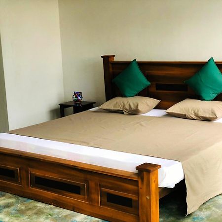 Barefoot Inn Kandy Esterno foto