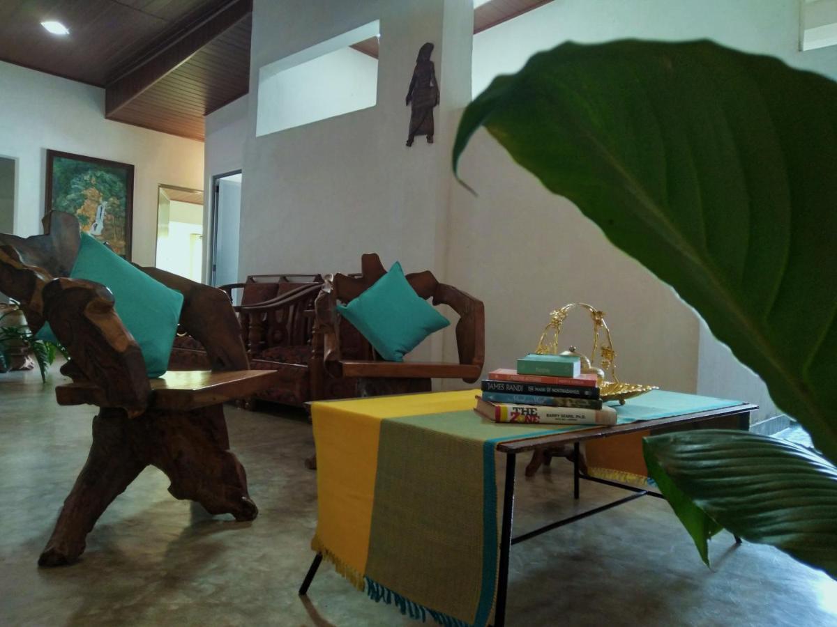 Barefoot Inn Kandy Esterno foto